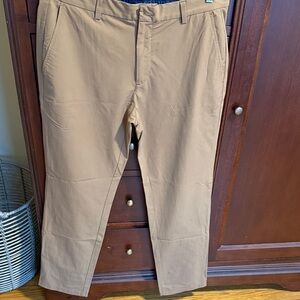 Vineyard Vines Men's Khaki Chinos